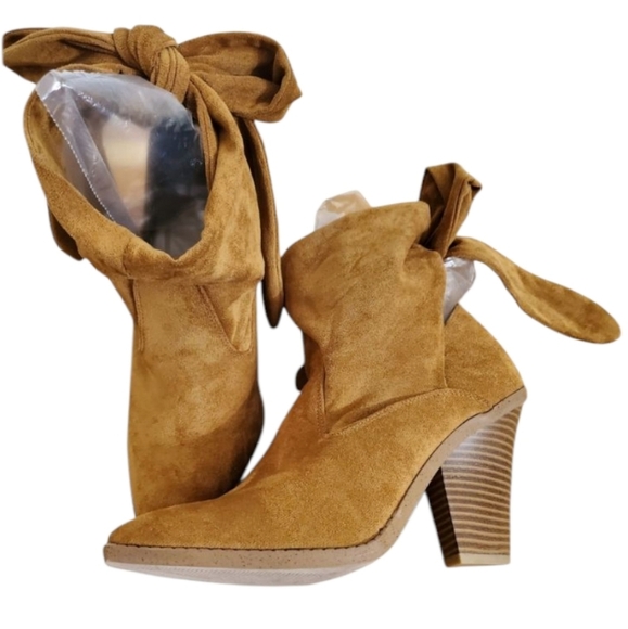 JUST FAB Matte Back Tie Bootie Size 8 Heel Boot Camel Tan Color - Picture 8 of 10